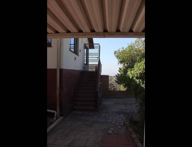 4 BEDROOM HOUSE FOR SALE IN RESERVOIR HILLS